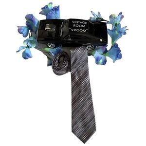 Geoffrey Beene Dotted Pattern Tie